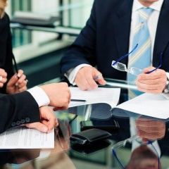 «Первый канал» предупреждает: подписанный «не глядя» документ может стать оружием в руках мошенников