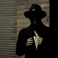 «Поддельные» владельцы: простая письменная форма договора лишает людей квартир